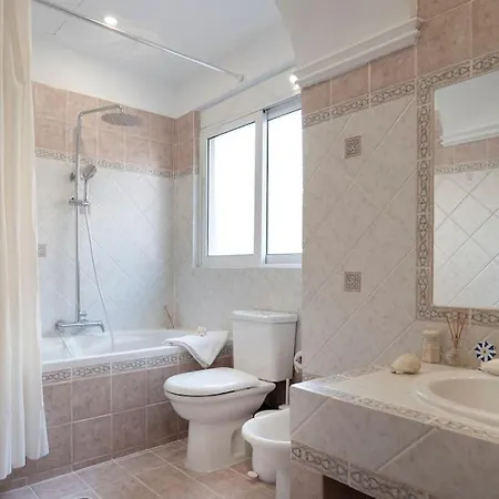 Villa Saint 40 Deluxe Sarande