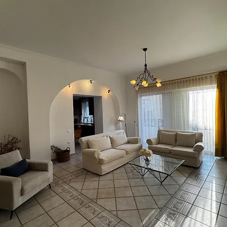 Saint 40 Deluxe Sarandë