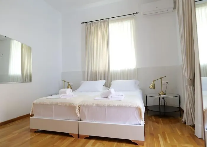 Saint 40 Deluxe Villa Saranda